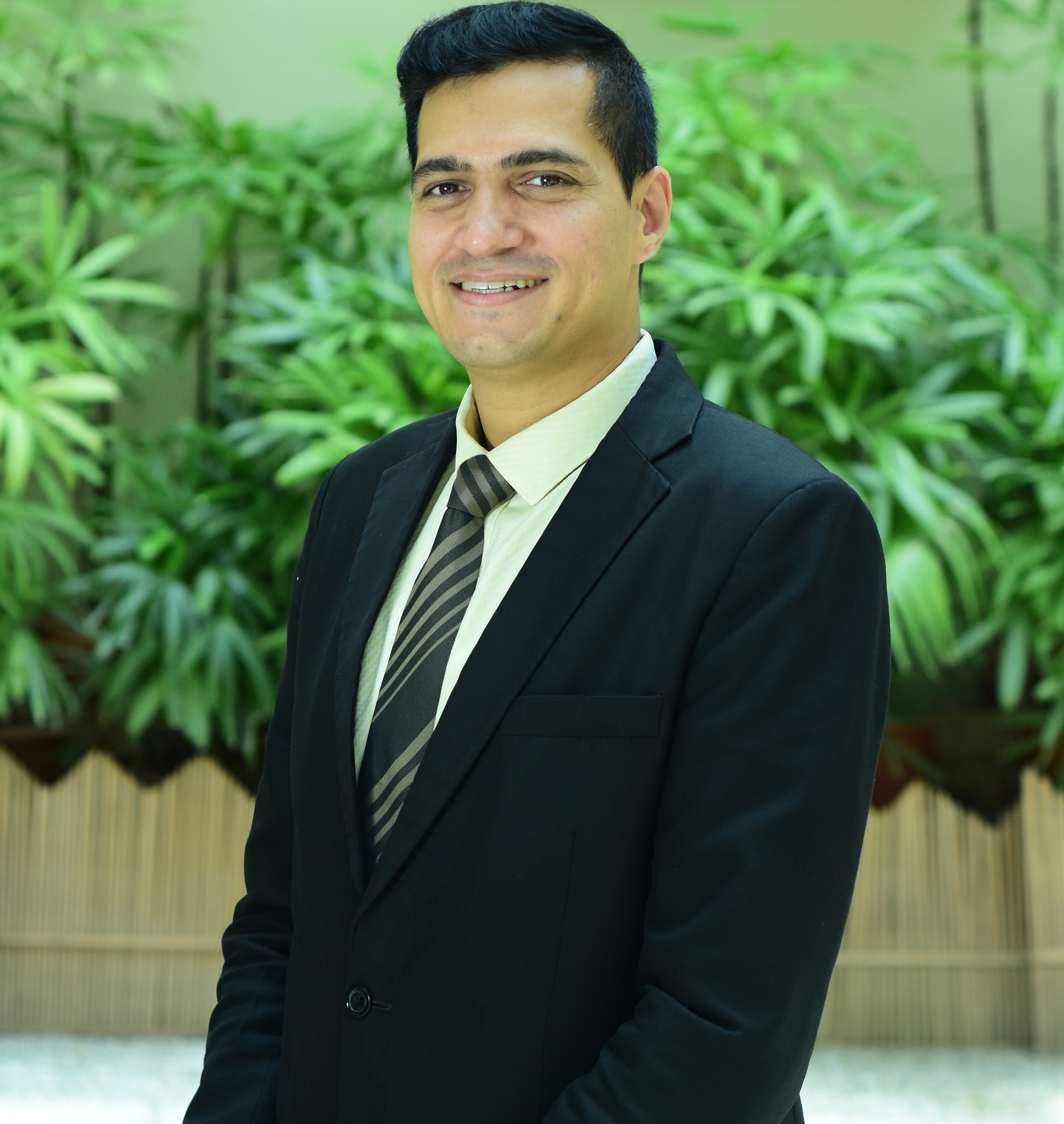 hilton-mumbai-international-airport-appoints-vipul-mishra-as-commercial