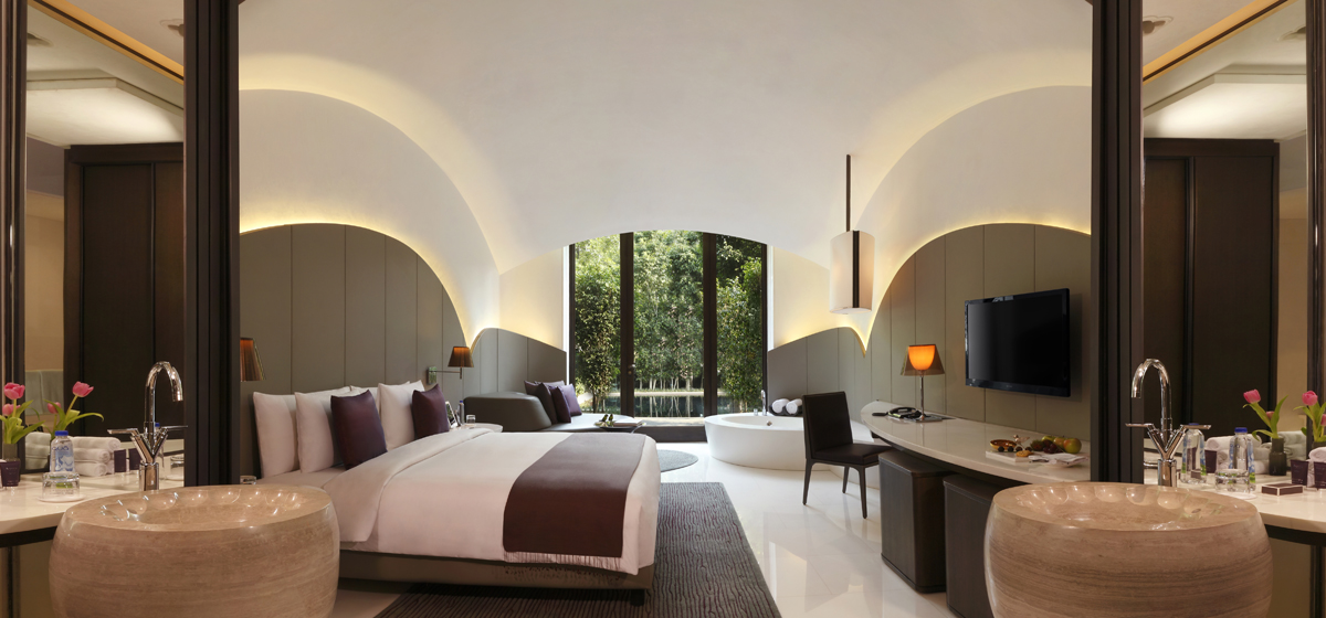 Decadent bath setups, branded products, bespoke F&B experiences and  personal butlers — in-room experiences are no longer about the basics -  Hotelier India