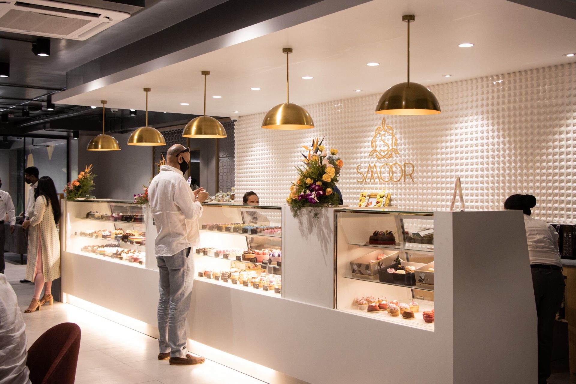 Luxury Chocolatier Smoor opens its first signature cafe - Luxebook